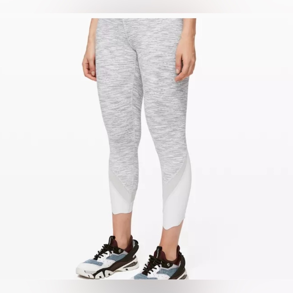 Cropped Performance Leggings in Light Heather Gray